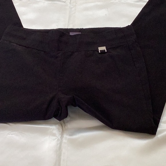 Rafaella pull on Capris - Picture 2 of 11